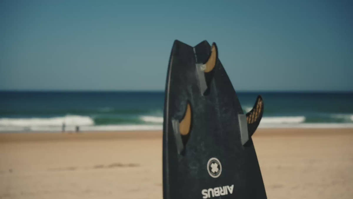 Charger la vidéo: Une semaine de retraite de surf Waved en vidéo